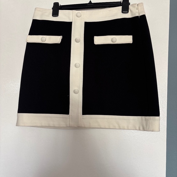 Cute Skirt! - Picture 1 of 1